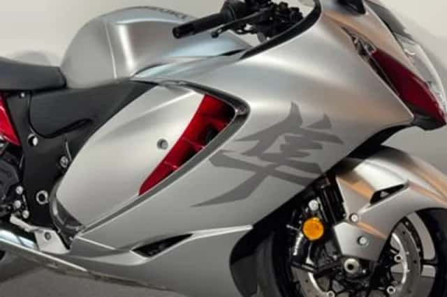 Suzuki GSX 1300R Hayabusa (2023) thumbnail 2