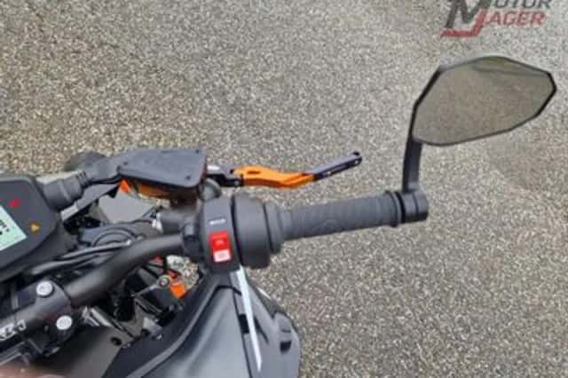 KTM 890 Duke (2023) thumbnail 6