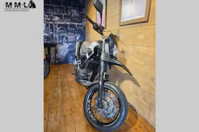 Yamaha XT660R (2010) thumbnail 2