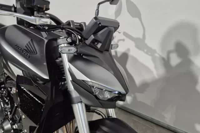Honda CB 1000 Hornet (2026) thumbnail 2