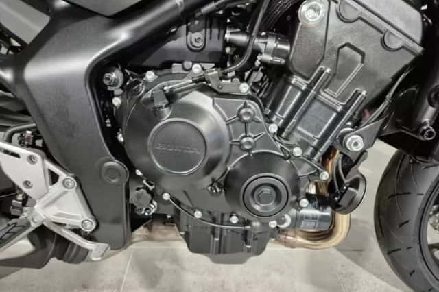 Honda CB 1000 Hornet (2026) thumbnail 4