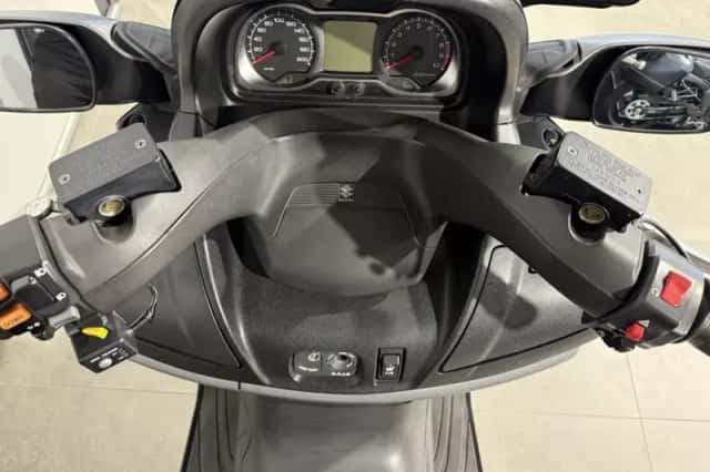 Suzuki AN 650 EXECUTIVE (2015) thumbnail 3
