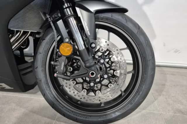 Honda CBR650R (2026) thumbnail 3