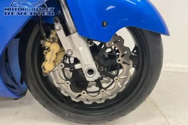 Kawasaki ZX 12R Ninja (2001) thumbnail 5
