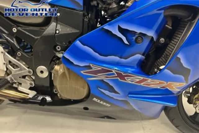Kawasaki ZX 12R Ninja (2001) thumbnail 6