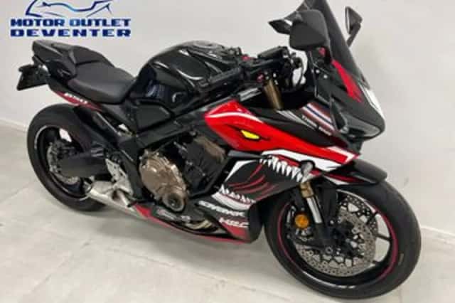 Honda CBR650R (2022) thumbnail 3