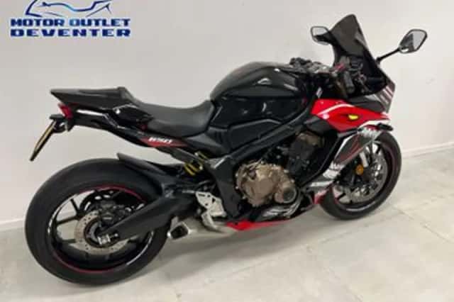 Honda CBR650R (2022) thumbnail 4