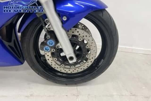 Yamaha YZF-R6 (2001) thumbnail 5