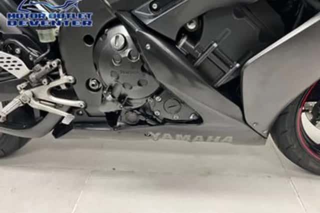 Yamaha YZF-R1 (2005) thumbnail 6