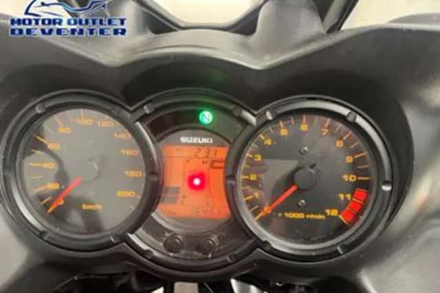 Suzuki V-Strom (2005) thumbnail 2