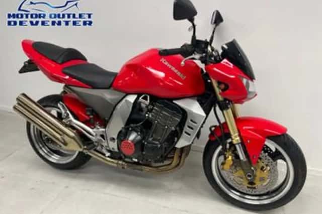 Kawasaki Z1000 (2005) thumbnail 3