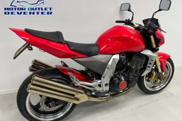 Kawasaki Z1000 (2005) thumbnail 4
