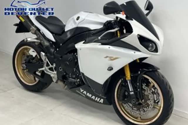 Yamaha YZF-R1 (2011) thumbnail 4
