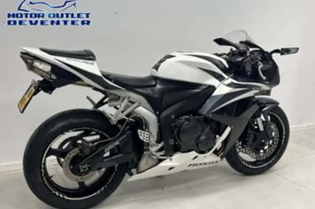 Honda CBR600RR (2007) thumbnail 3