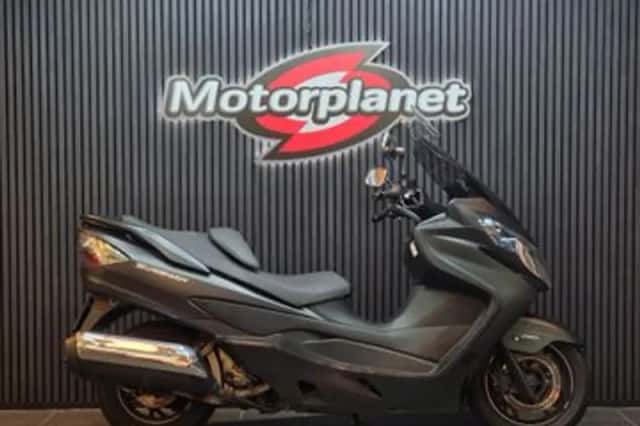 Suzuki AN 400 Burgman (2017) thumbnail 1