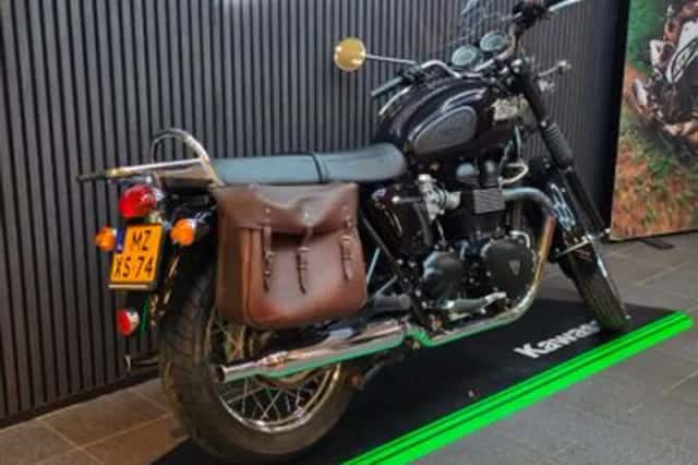 Triumph Bonneville T100 (2011) thumbnail 4