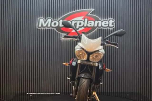 Triumph Speed Triple (2017) thumbnail 3