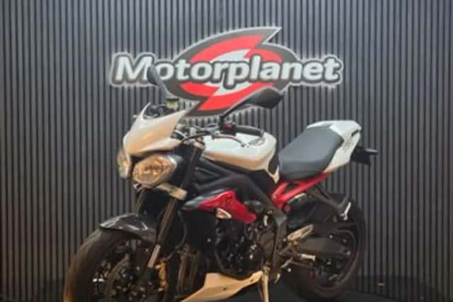 Triumph Speed Triple (2017) thumbnail 4