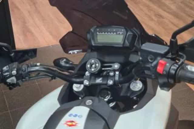 Honda NC750X (2016) thumbnail 2