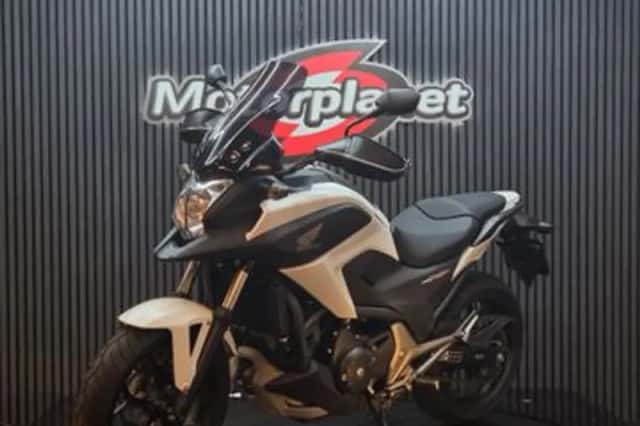 Honda NC750X (2016) thumbnail 3