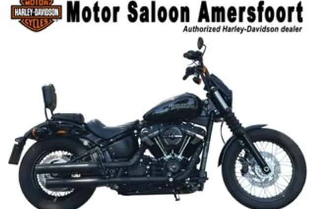 Harley-Davidson Softail Street BOB (2018) thumbnail 1