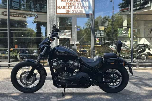 Harley-Davidson Softail Street BOB (2018) thumbnail 6