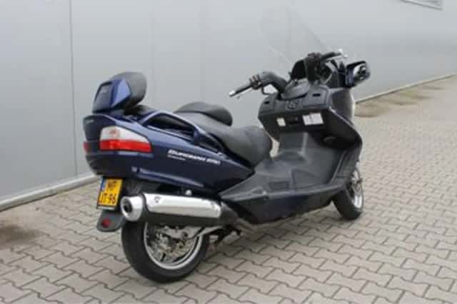 Suzuki AN 650 Burgman (2006) thumbnail 3