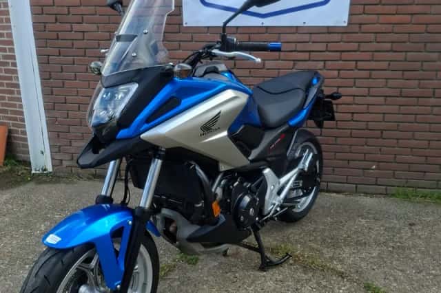 Honda NC750XA NC750X (2016) thumbnail 3