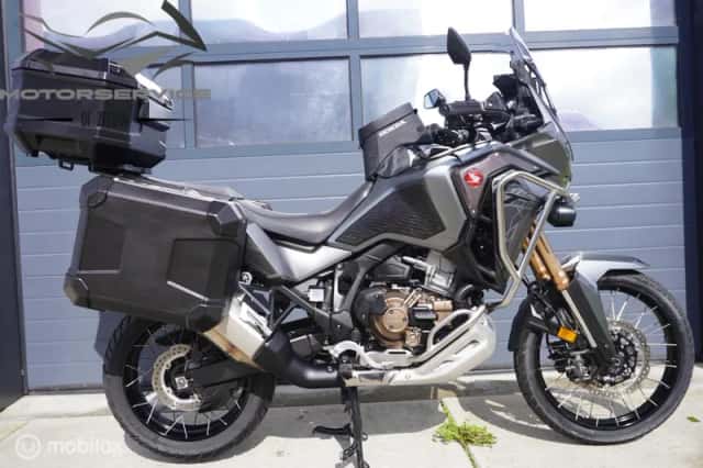 Honda Africa Twin (2023) thumbnail 1