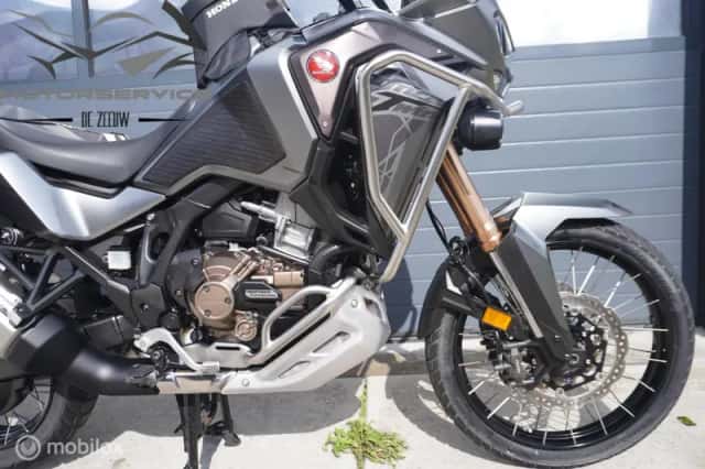 Honda Africa Twin (2023) thumbnail 3