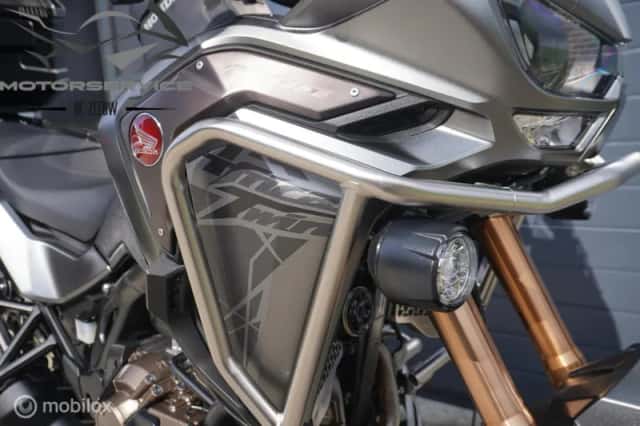 Honda Africa Twin (2023) thumbnail 4