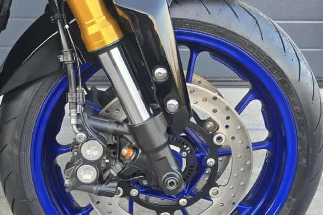 Yamaha MT 09 SP (2018) thumbnail 3