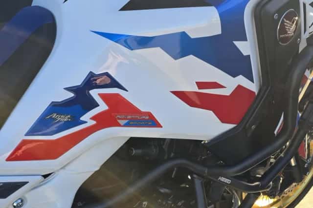Honda Africa Twin (2024) thumbnail 6