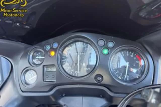 Honda CBR 1100 XX Super Blackbird (1997) thumbnail 6