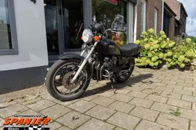 Yamaha XJ 550 (1981) thumbnail 5