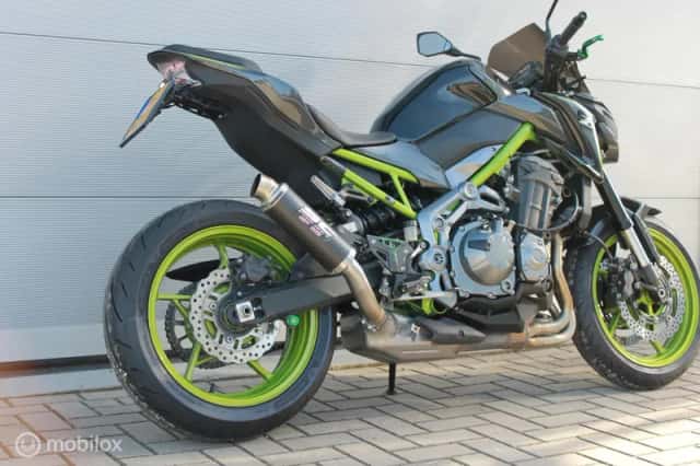 Kawasaki Z900 (2017) thumbnail 4