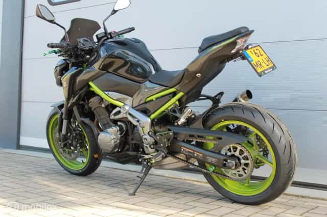 Kawasaki Z900 (2017) thumbnail 6