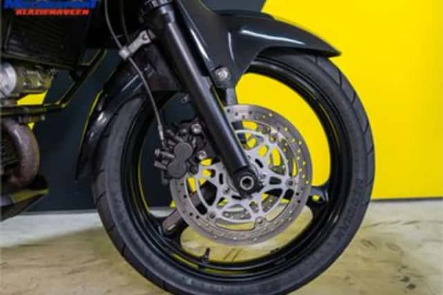 Suzuki V-Strom (2007) thumbnail 4