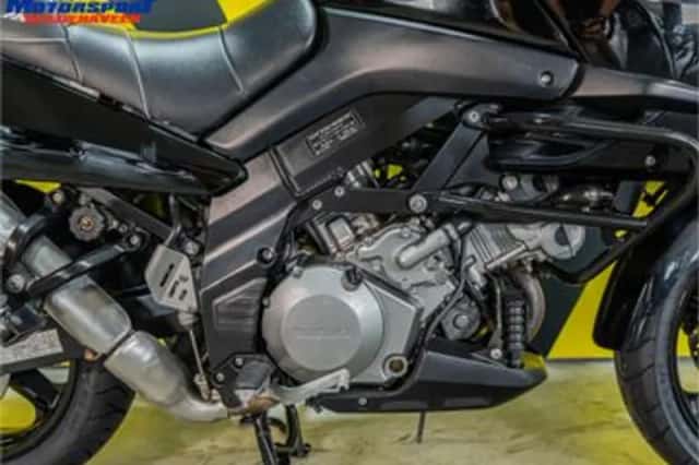 Suzuki V-Strom (2007) thumbnail 5