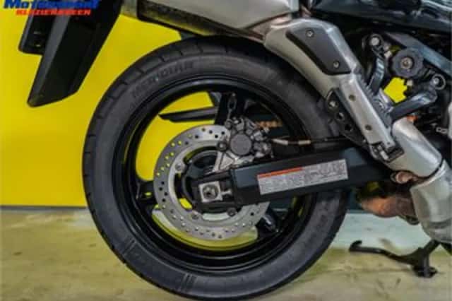 Suzuki V-Strom (2007) thumbnail 6