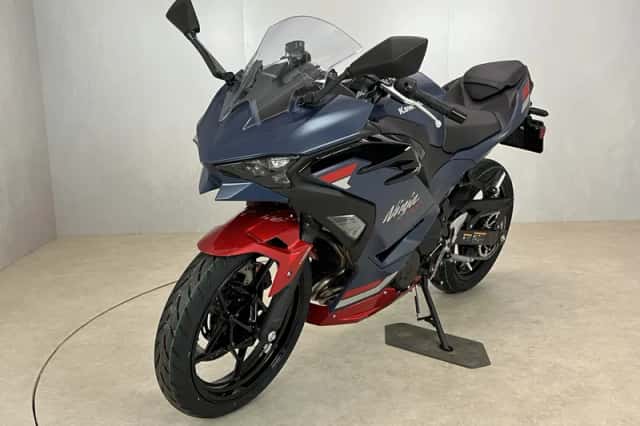 Kawasaki Z900 (2026) thumbnail 3