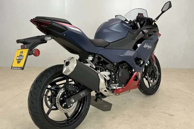 Kawasaki Z900 (2026) thumbnail 6
