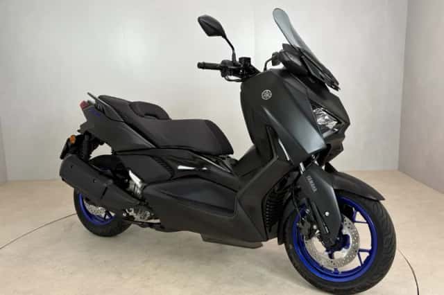 Yamaha X-MAX 300 (2024) thumbnail 2