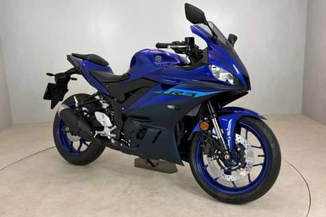 Yamaha YZF-R3 (2023) thumbnail 2