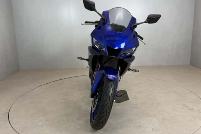 Yamaha YZF-R3 (2023) thumbnail 3