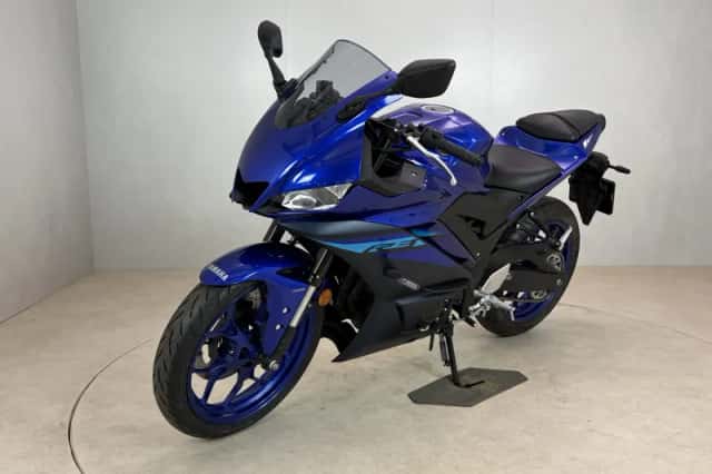 Yamaha YZF-R3 (2023) thumbnail 4