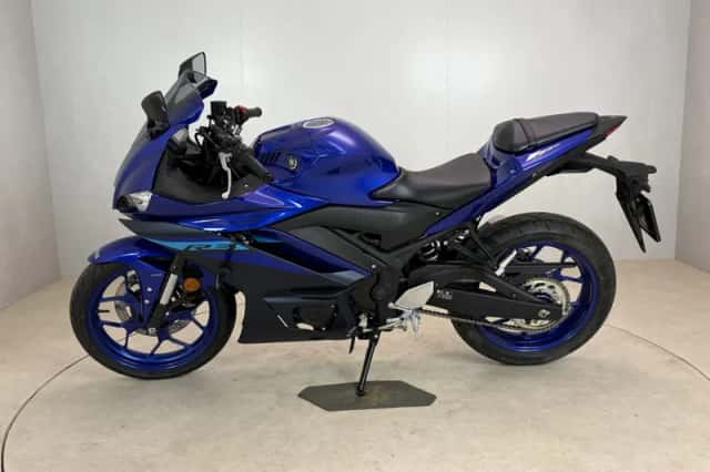Yamaha YZF-R3 (2023) thumbnail 5