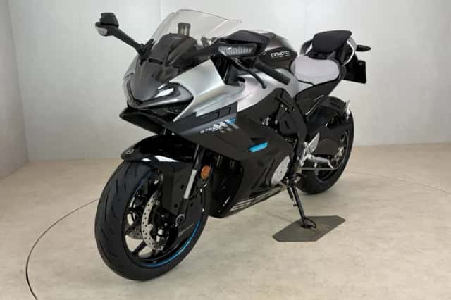 CFMoto 675SR-R (2026) thumbnail 4