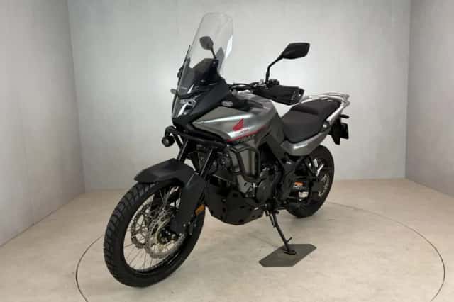 Honda CB650R (2022) thumbnail 4