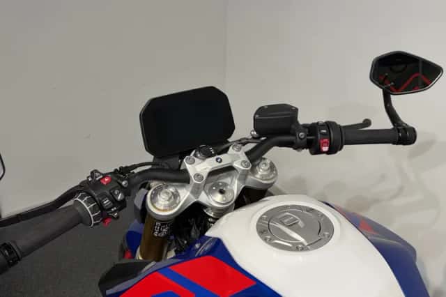 BMW F 900 R (2025) thumbnail 6